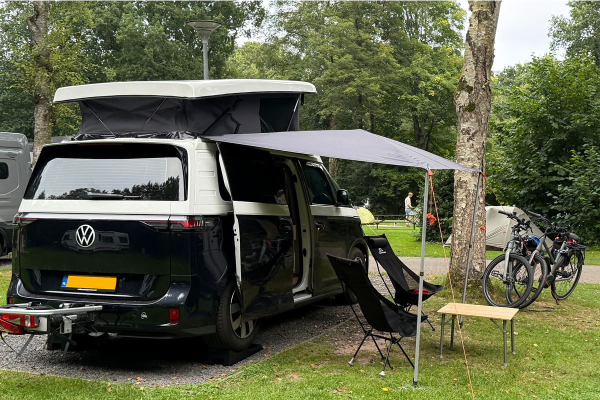Met hun elektrische ID.Buzz camper hebben Erik en Anke het beste van twee werelden