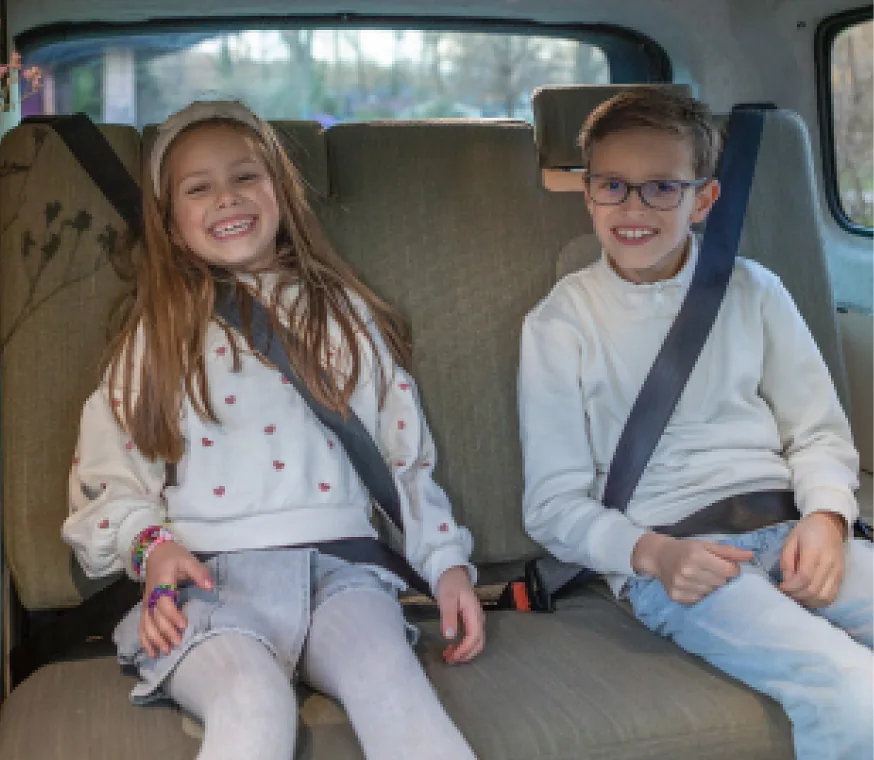 Kinderen veilig achterin de Outbase